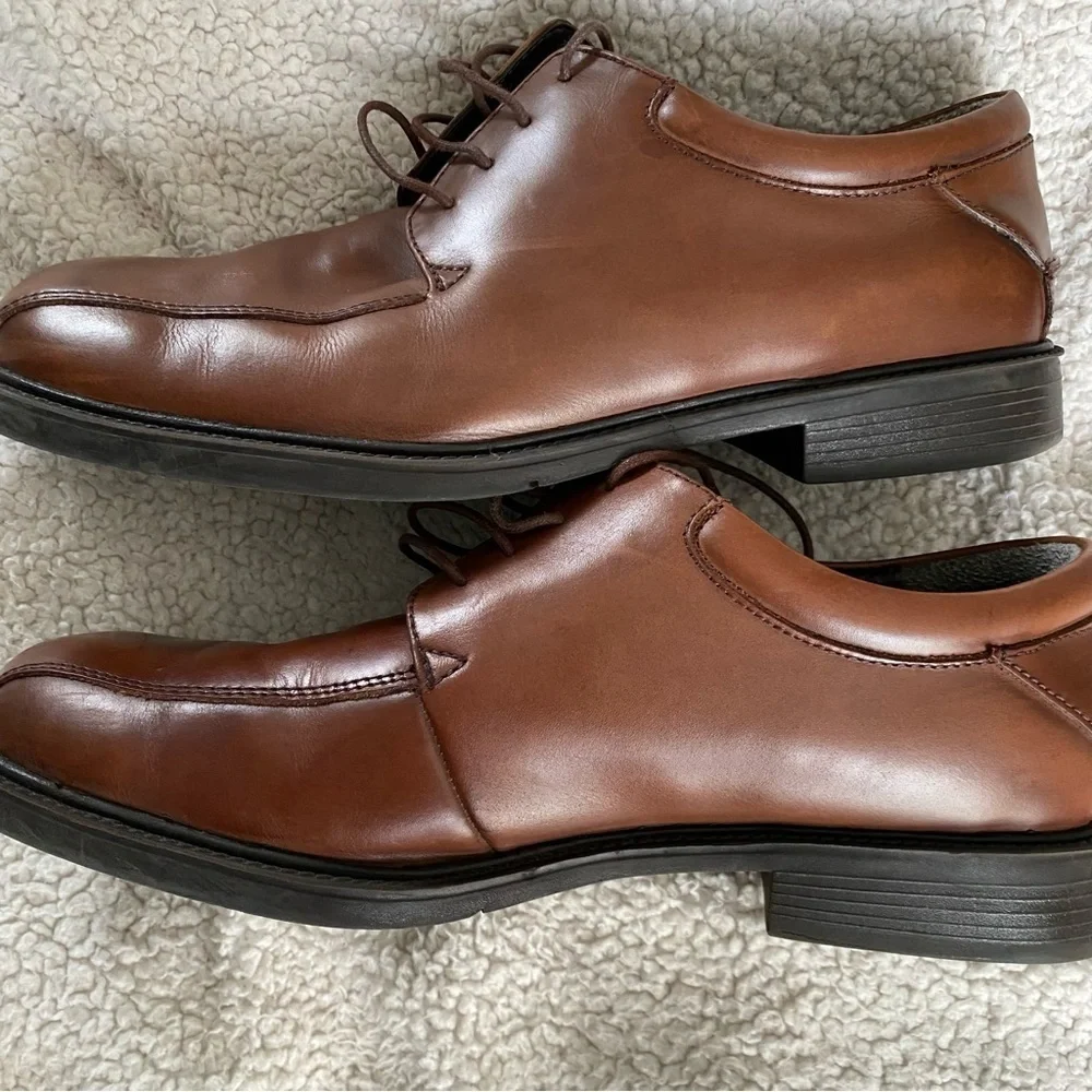 Nunn Bush Upper Leather Oxford’s with memory foam insoles, Sz: 9/12 Medium
